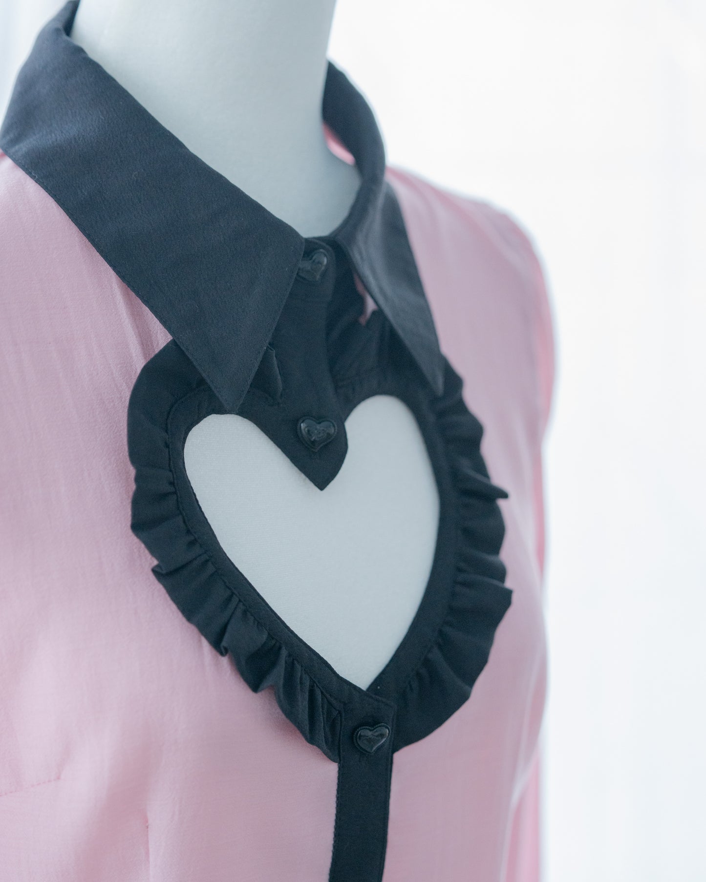 【Wishing】“Heartquake” Blouse in 2 colors by HoneyPepperIX