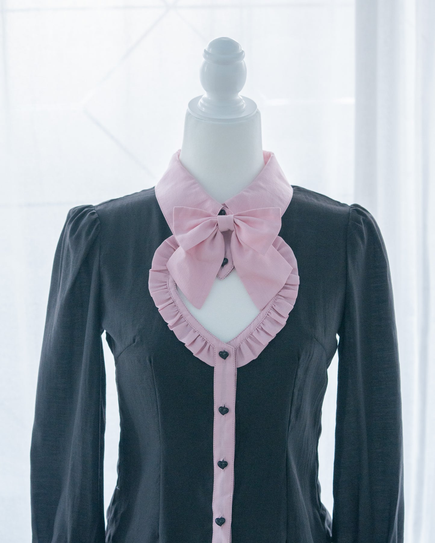 【Wishing】“Heartquake” Blouse in 2 colors by HoneyPepperIX
