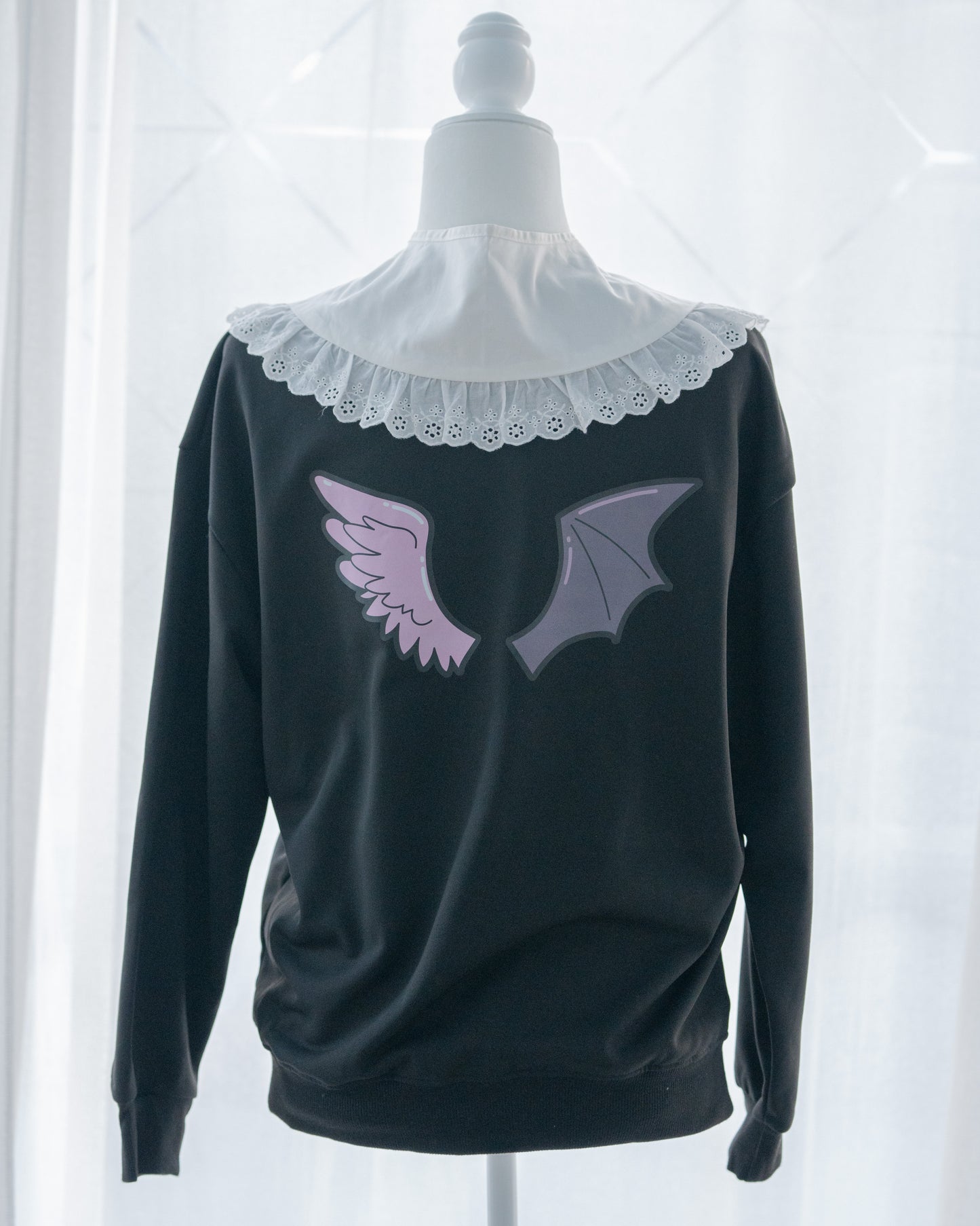 【Wishing】“Crush” Sweatshirt in 2 colors by HoneyPepperIX