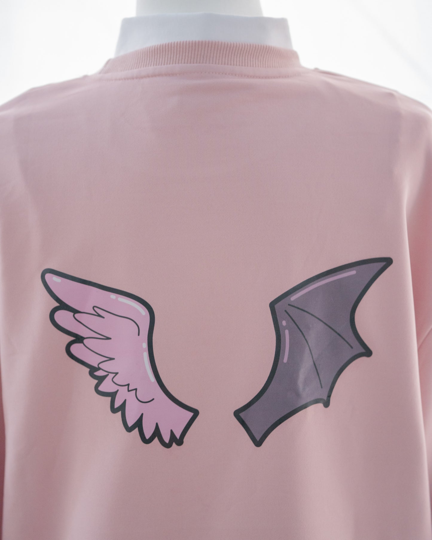 【Wishing】“Crush” Sweatshirt in 2 colors by HoneyPepperIX