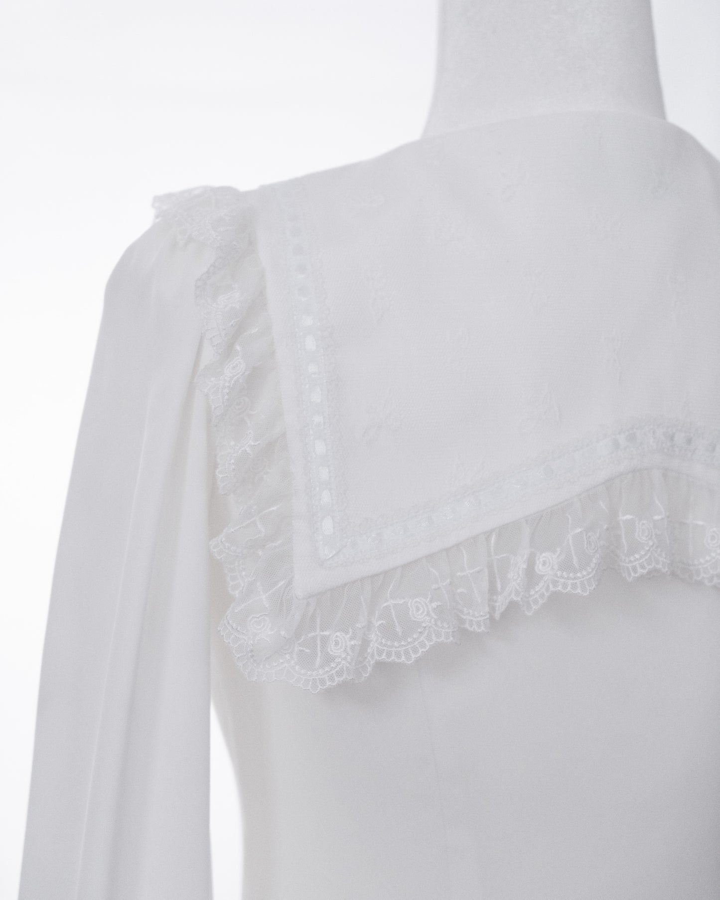 【Faded Lullaby】"Glim" blouse in 2 colors【preorder】