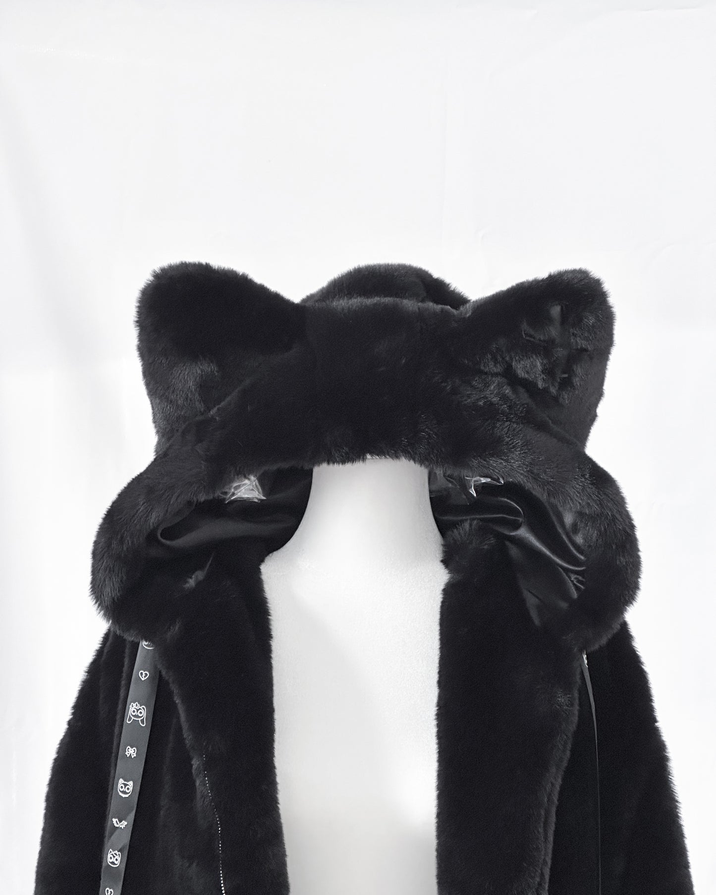 【HoneyMikou】HoneyPepperIX x Mikou Art "Coco" fluffy jacket with cat ears