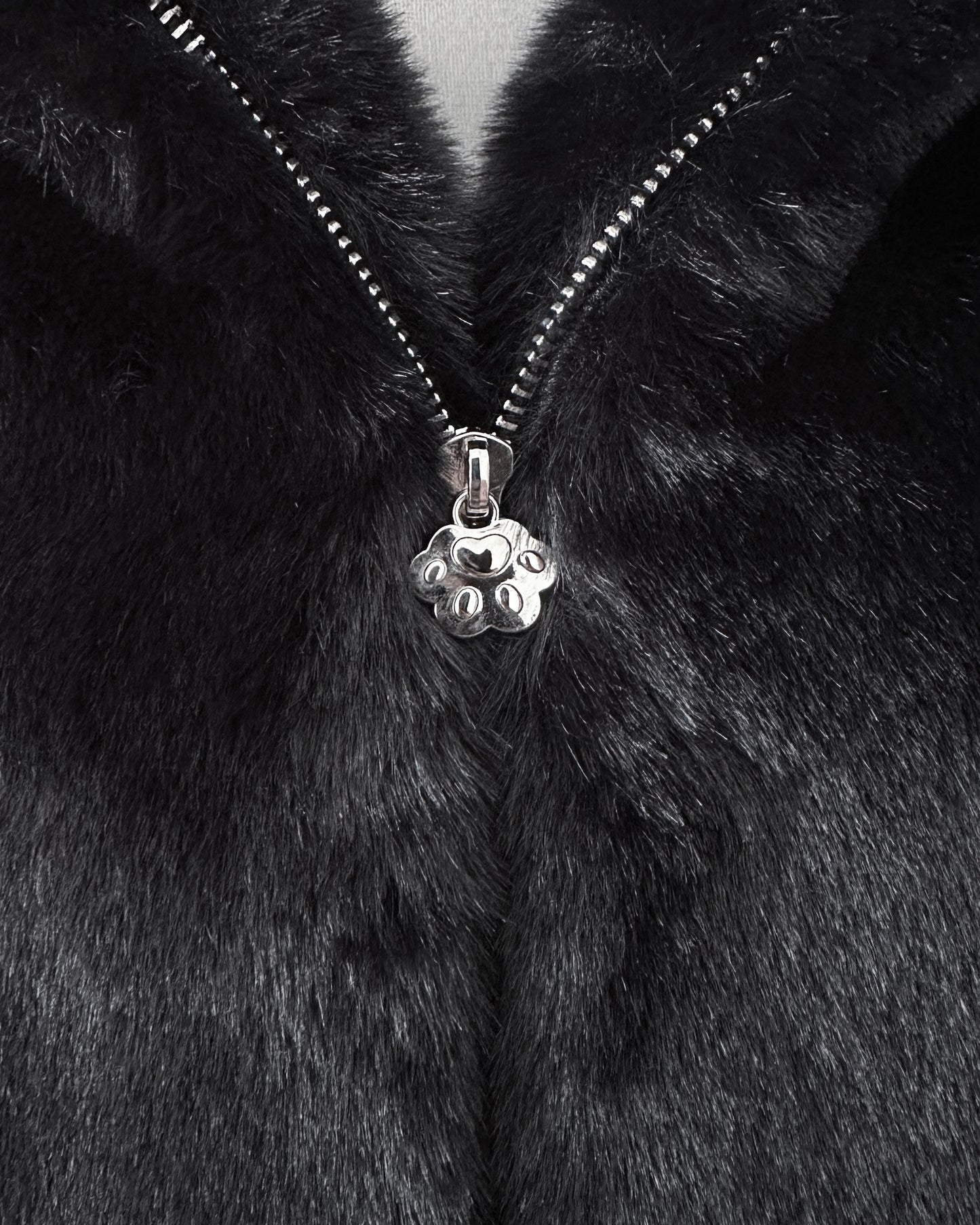 【HoneyMikou】HoneyPepperIX x Mikou Art "Coco" fluffy jacket with cat ears