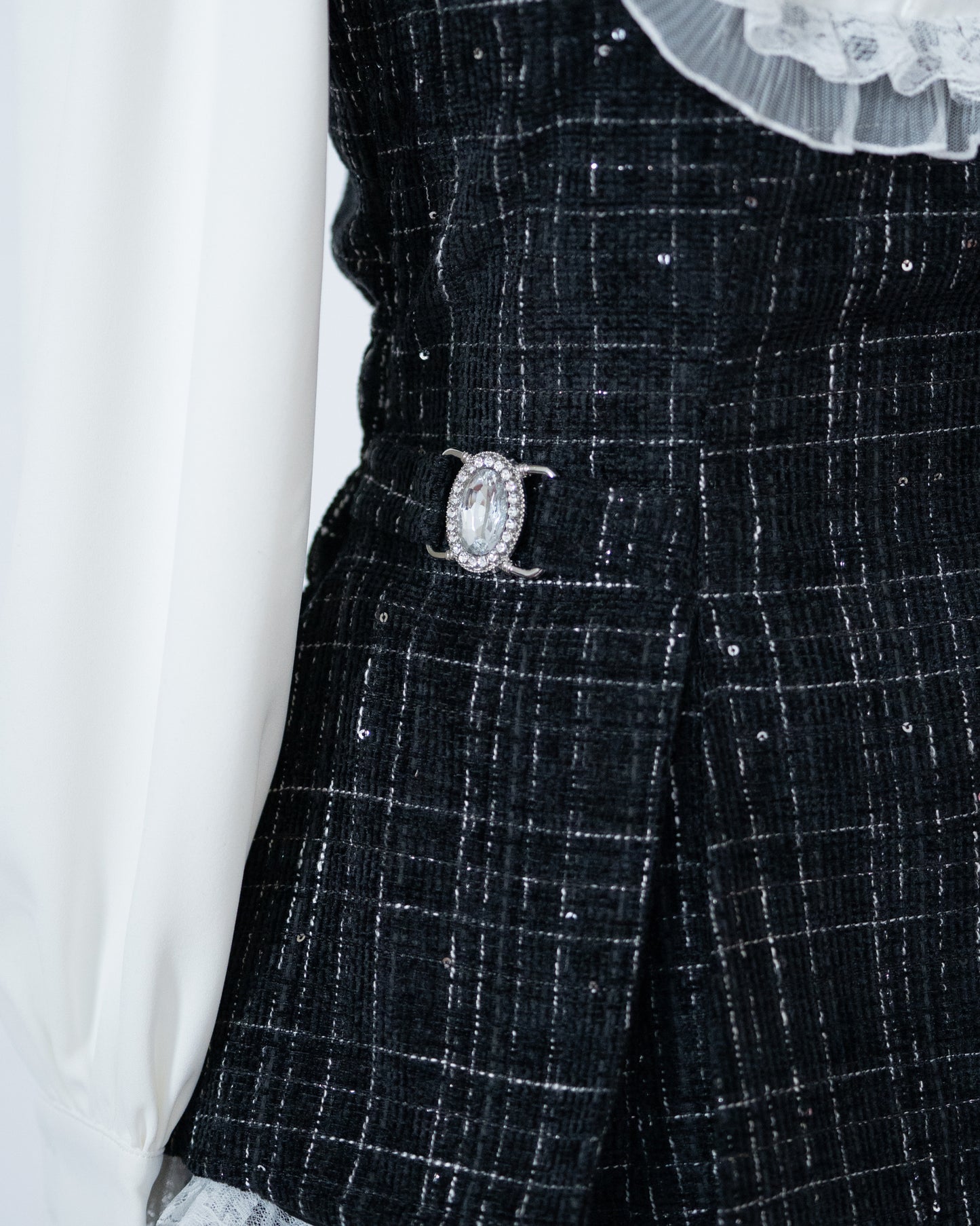 【Otome】"Yuki" setup, choker top and shorts set in 2 colors